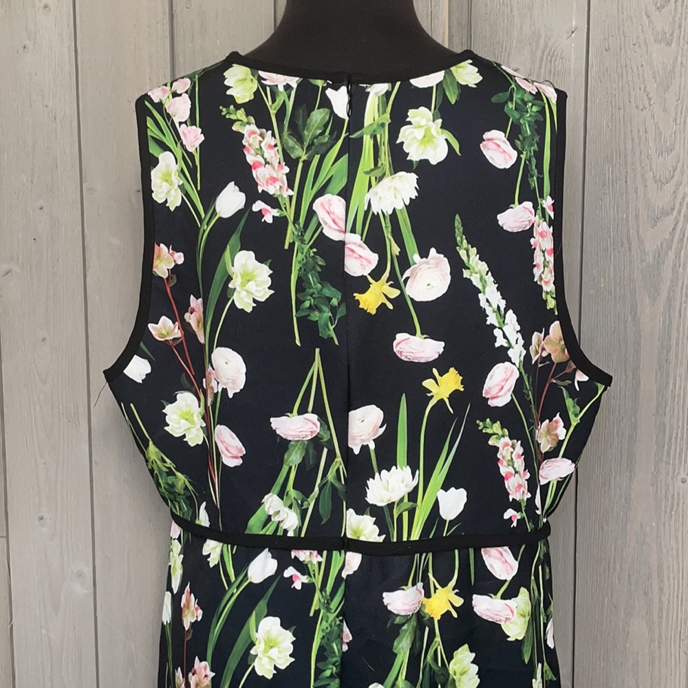 Victoria Beckham Floral Print Sheath Dress - Picture 5 of 6